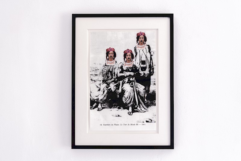Image – Ishola Akpo, Guerrieres du walo, série traces d’une reine, 2023, Collage and sewing on archival paper, 45 x 30 cm